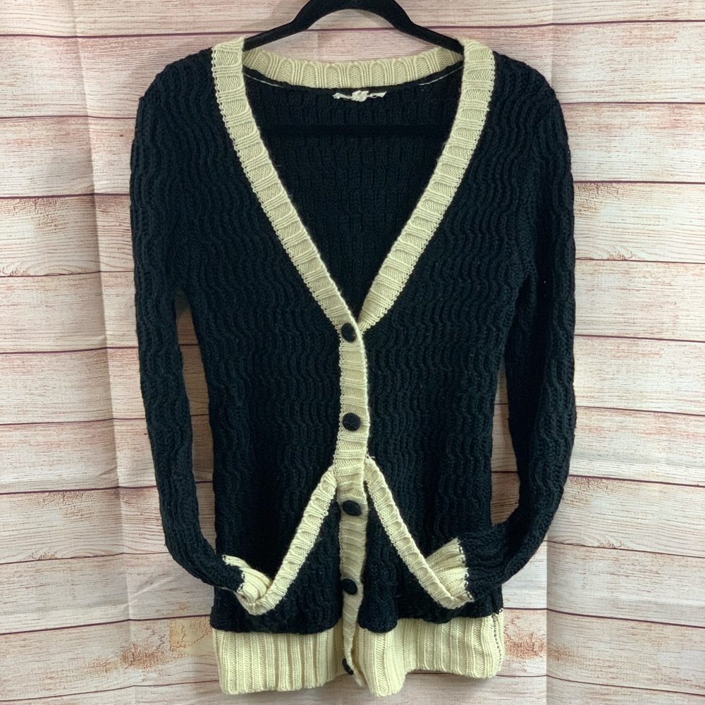 Tulle Long Sleeve 5 Button Cardigan